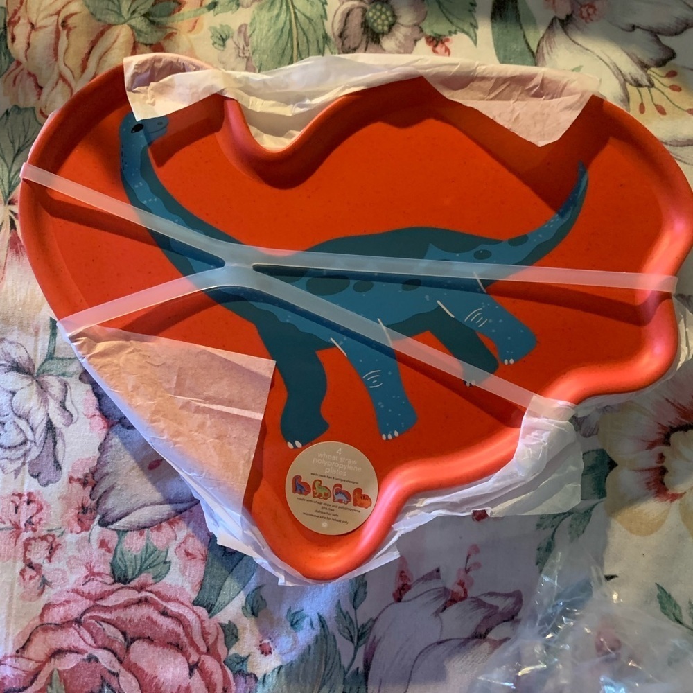 Red Dinosaur Shaped 4 Trays - Picture 2 of 4